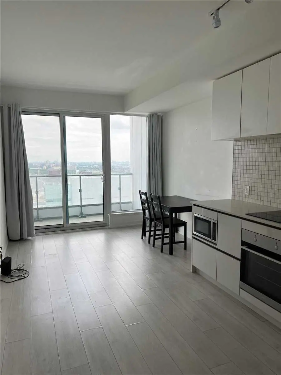 5 Buttermill AVE #3106, Vaughan, ON L4K 0J5