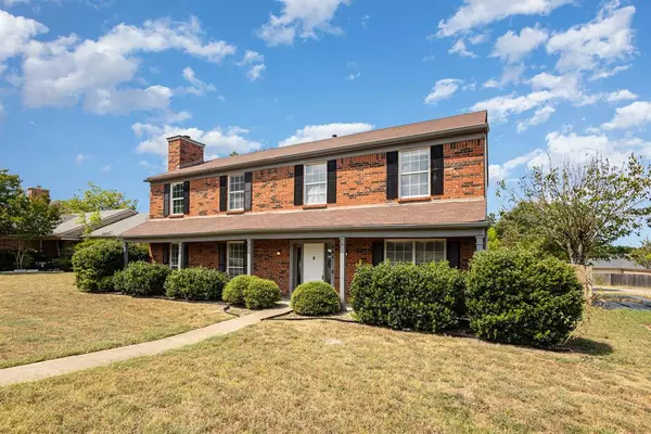 905 Eagle Drive, Desoto, TX 75115