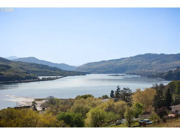 Columbia DR, Lyle, WA 98635