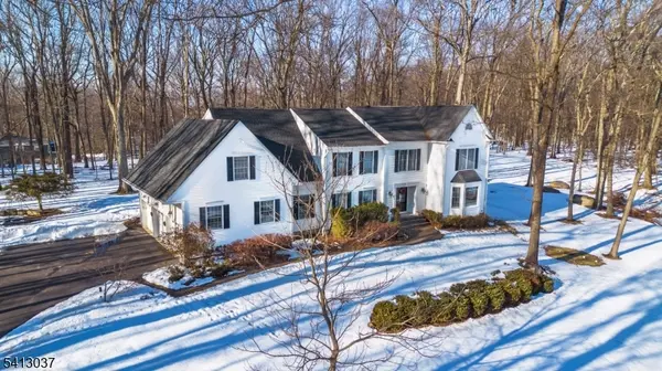 7 Chestnut St, Washington Twp., NJ 07853