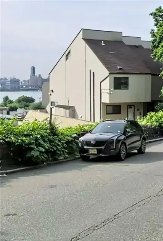 0 Bronx River AVE, Bronx, NY 10460