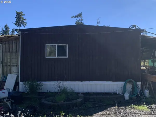 54885 ARAGO FISHTRAP RD, Myrtle Point, OR 97458