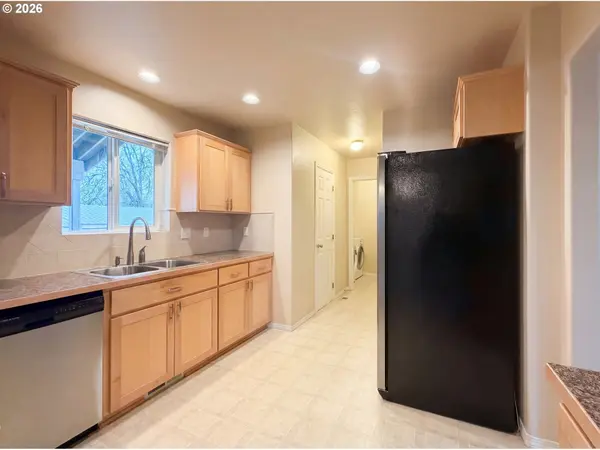 35056 WHITETAIL AVE, St Helens, OR 97051