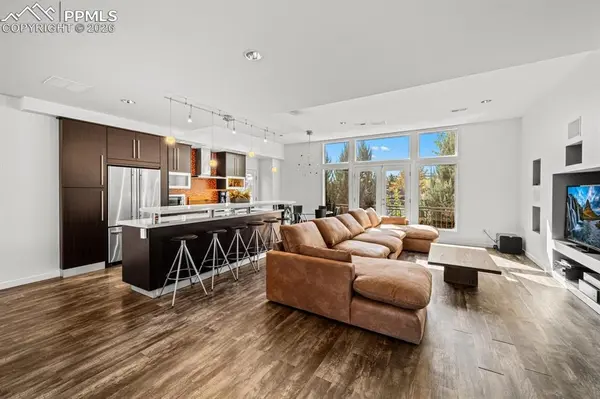 231 W Riverwalk DR, Pueblo, CO 81003