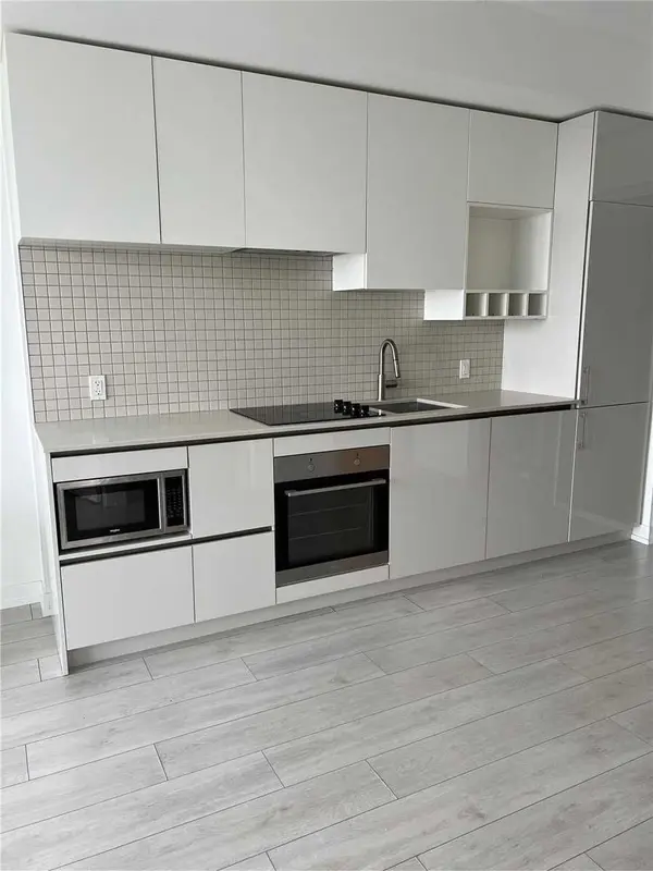 5 Buttermill AVE #3106, Vaughan, ON L4K 0J5