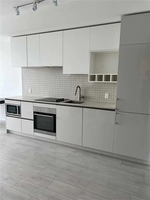 5 Buttermill AVE #3106, Vaughan, ON L4K 0J5