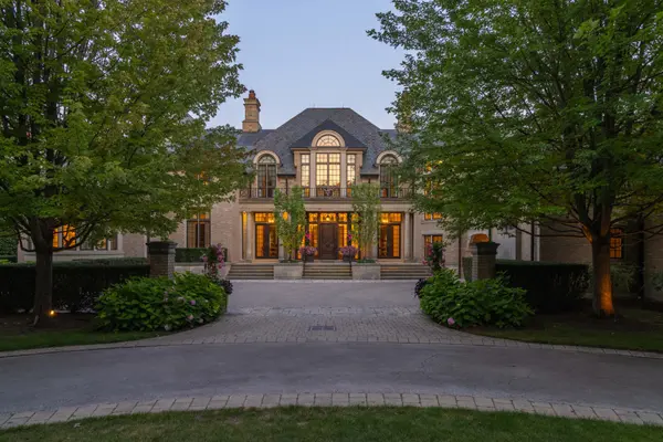 2054 Lakeshore RD E, Oakville, ON L6J 1M3