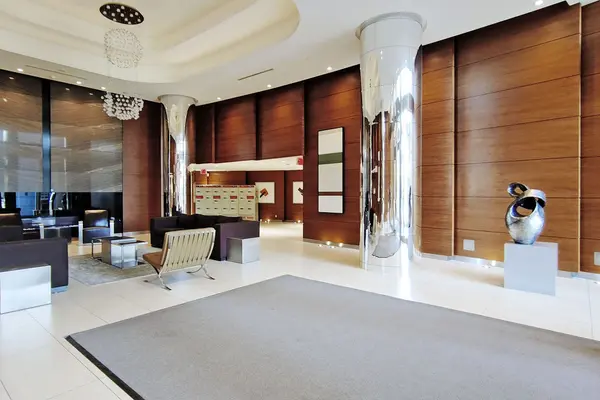 9 Valhalla Inn RD #2505, Toronto W08, ON M9B 0B2