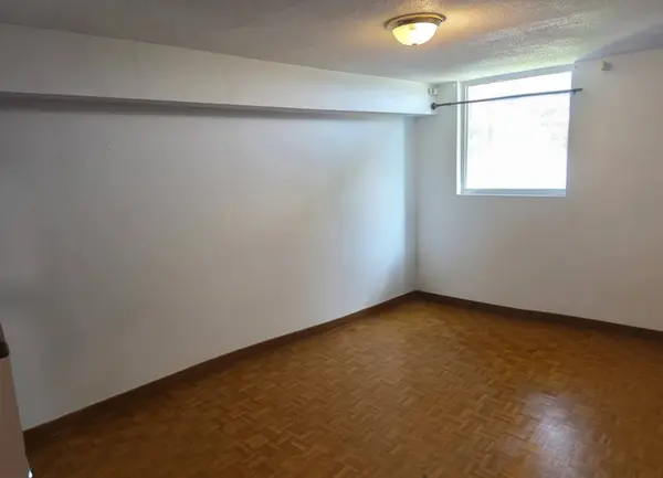 85 Emmett AVE #1810, Toronto W04, ON M6M 5A2