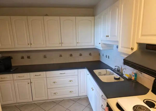 85 Emmett AVE #1810, Toronto W04, ON M6M 5A2