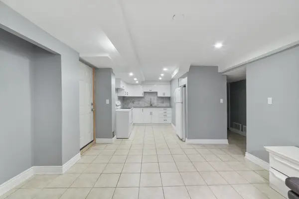 26 Newman CT #Lower, Brampton, ON L6S 5T1