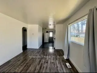 643 Charles ST E, Windsor, ON N8X 3G6