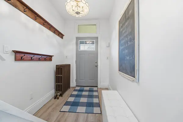 17 Minto AVE, Hamilton, ON L8L 6E1