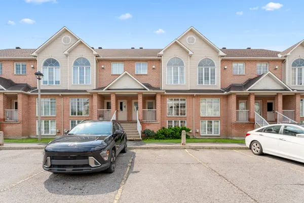 1701 BLOHM DR #10, Hunt Club - South Keys And Area, ON K1G 6N6