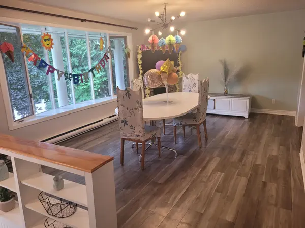 19 FOREST HILL RD, Bancroft, ON K0L 1C0