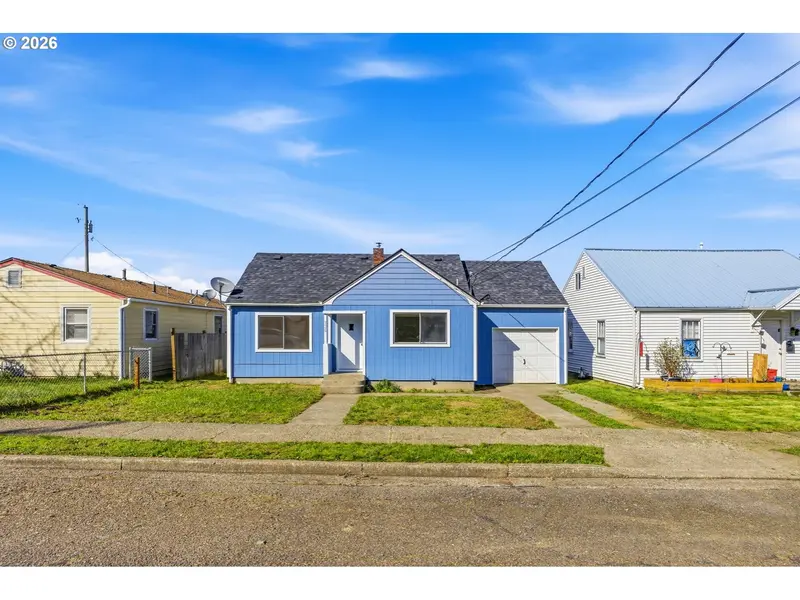 320 JUNIPER ST, Sweet Home, OR 97386