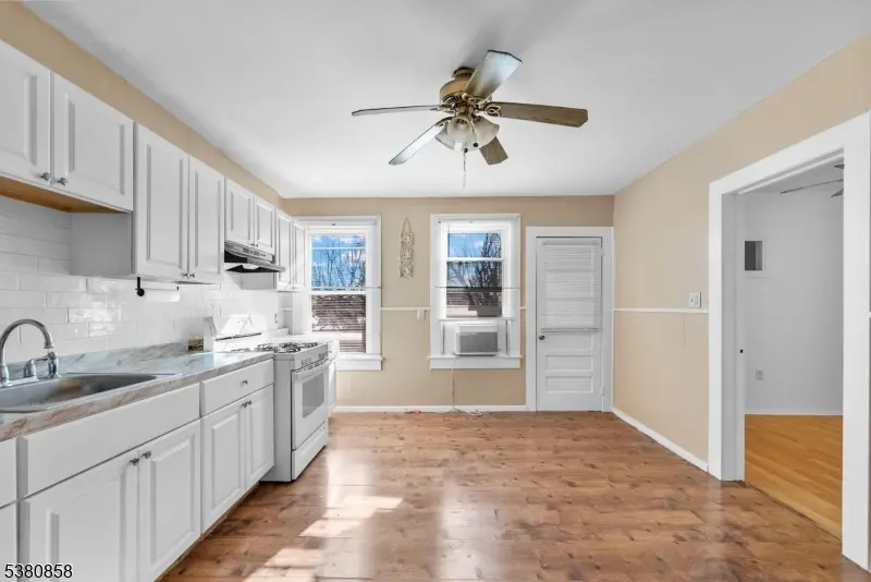 206 N 6Th St, Prospect Park Boro, NJ 07508