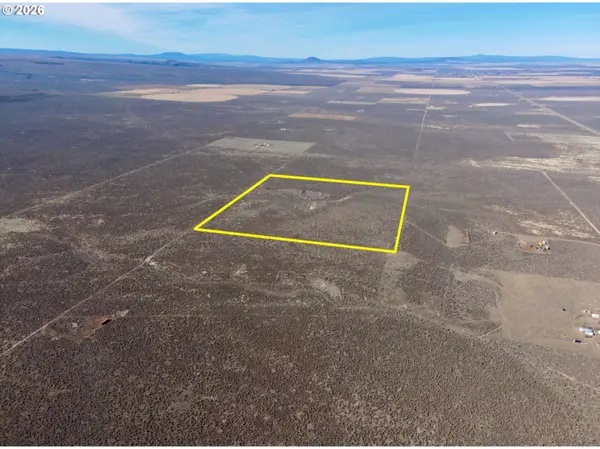 1800 Christmas Valley Hwy, Christmas Valley, OR 97641