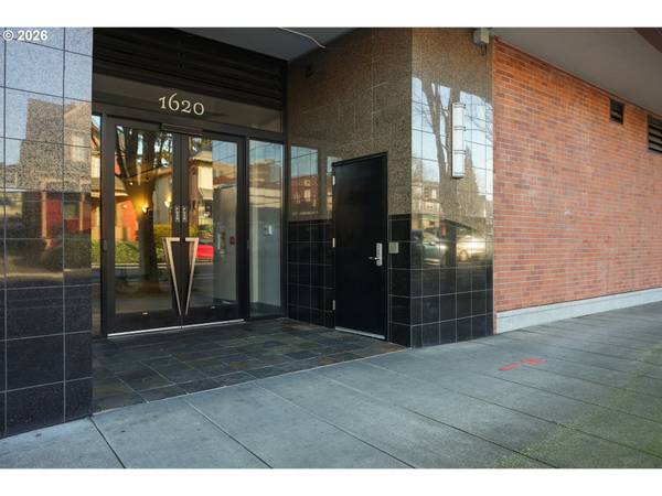 1620 NE BROADWAY ST #222, Portland, OR 97232