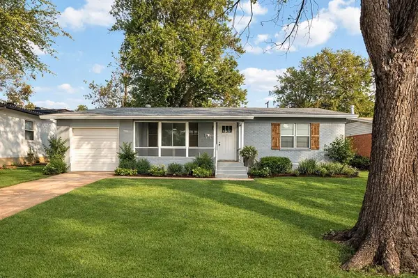 10042 Brockbank Drive, Dallas, TX 75229