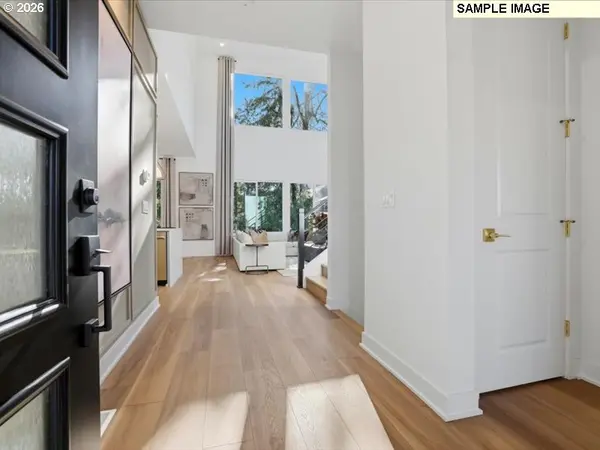 17580 HILLSIDE DR, West Linn, OR 97068