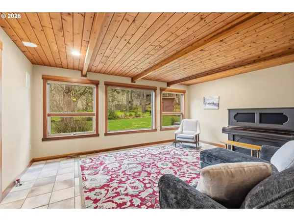 6850 OAKBROOK LN, Mosier, OR 97040