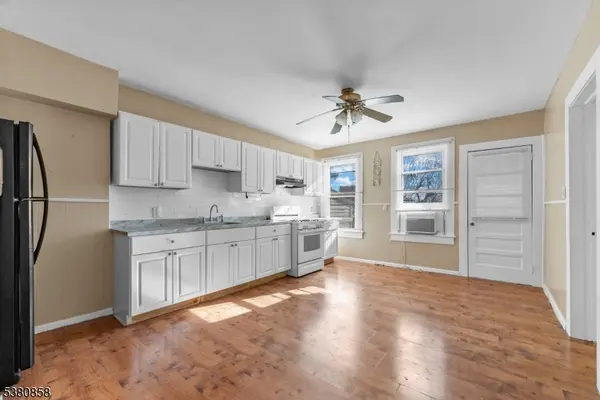 206 N 6Th St, Prospect Park Boro, NJ 07508