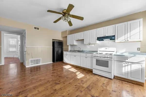 206 N 6Th St, Prospect Park Boro, NJ 07508