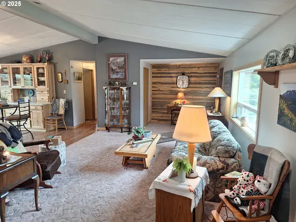 64929 HURRICANE CREEK RD, Enterprise, OR 97828