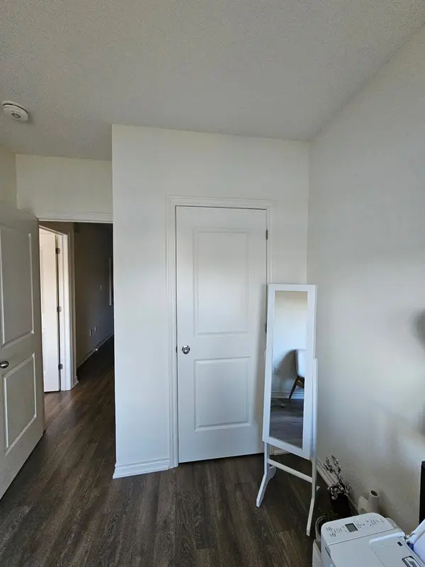 1227 Rexton DR, Oshawa, ON L1L 0T3