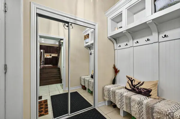 67 Alf Neely WAY, Newmarket, ON L3Y 0C6