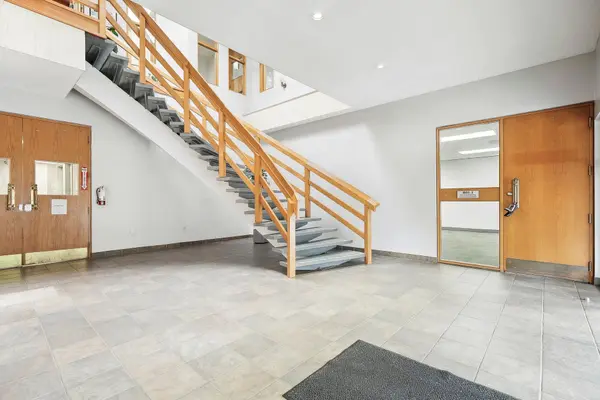 845 Harrington CT #B01-1, Burlington, ON L7N 3P3