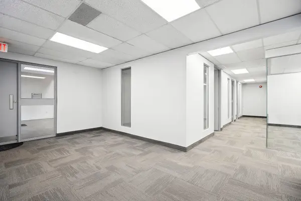 845 Harrington CT #B01-1, Burlington, ON L7N 3P3