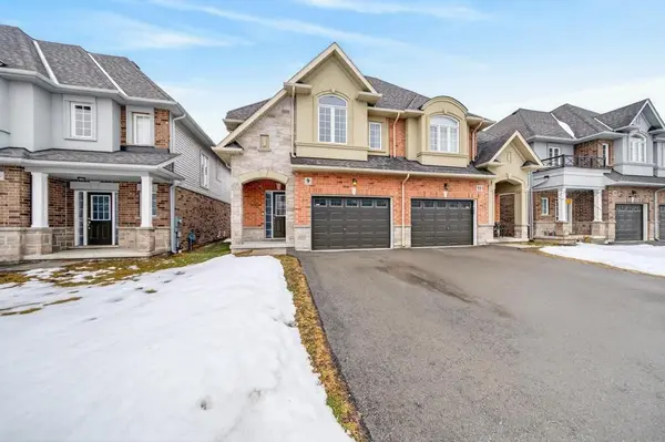 9 Starling DR, Hamilton, ON L9A 2P5