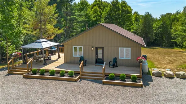 101 Thompson RD, Centre Hastings, ON K0K 2K0