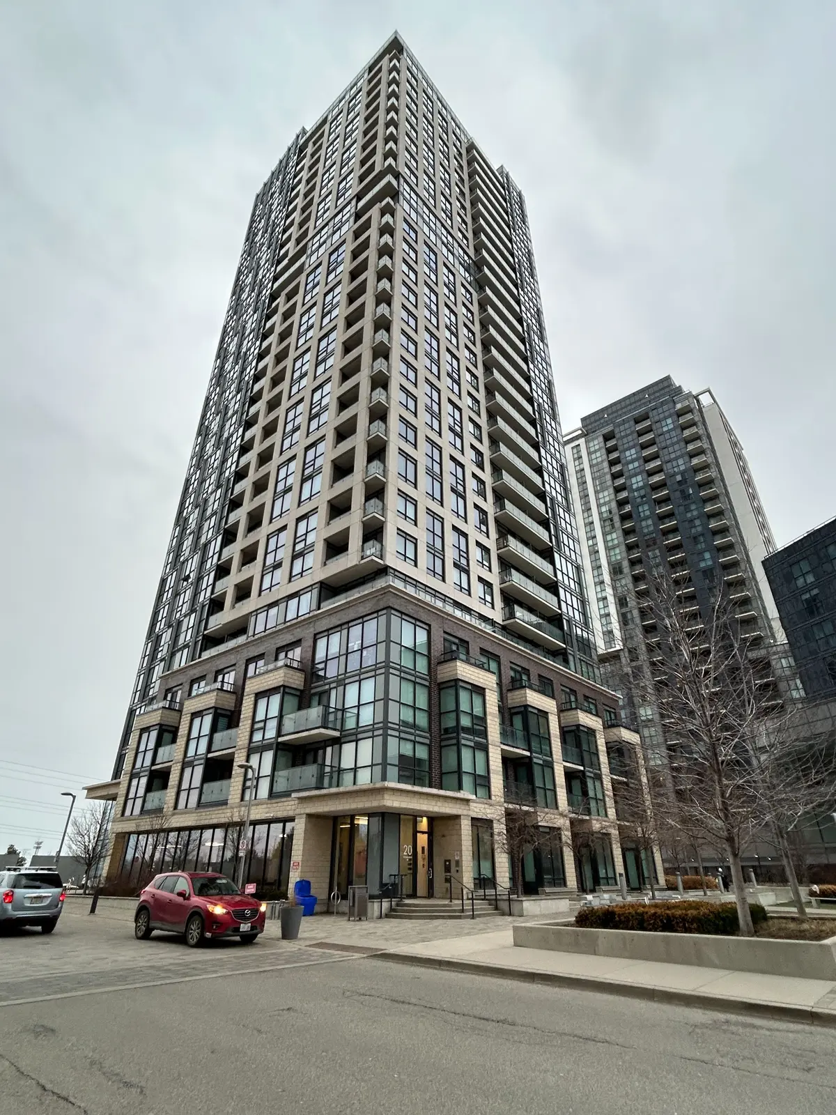 20 Thomas Riley RD #2109, Toronto W08, ON M9B 0C3
