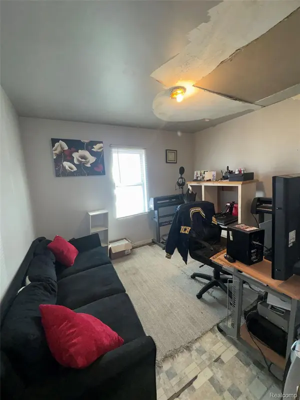 3001 Kellar AVE, Flint, MI 48504