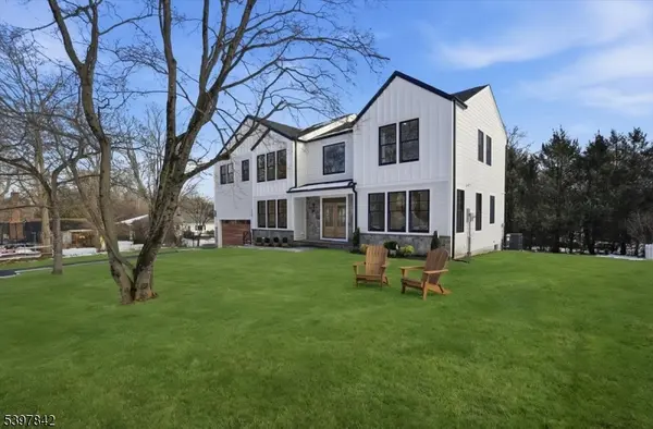 32 Felch Rd, Florham Park Boro, NJ 07932