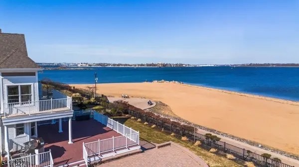 76 Raritan Reach Rd, South Amboy City, NJ 08879