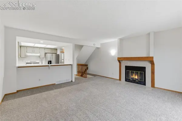 6430 Jonathan CT, Colorado Springs, CO 80918