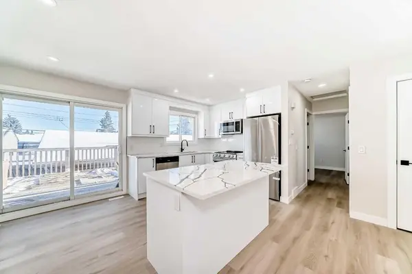 6128 Madigan DR NE, Calgary, AB T2A 4V8