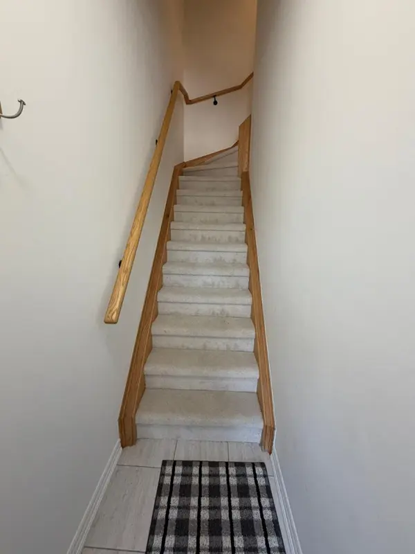 2598 WILLIAM JACKSON DR, Pickering, ON L1X 0E4