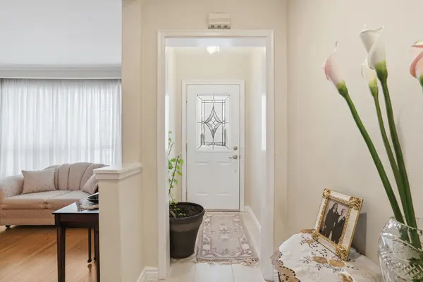 2874 Weston RD S, Toronto W05, ON M9M 2S3