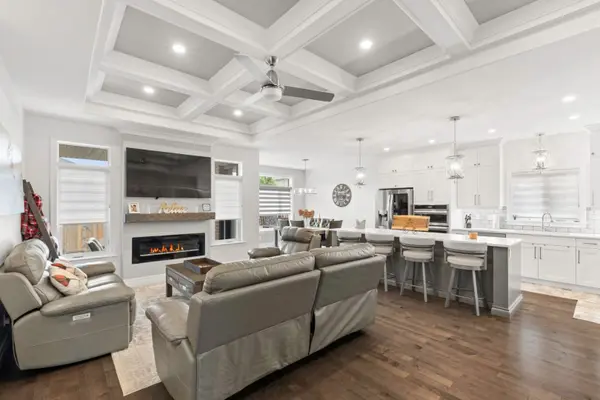 86 Essex DR, Belleville, ON K8N 0J1