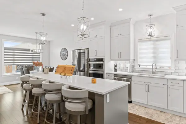 86 Essex DR, Belleville, ON K8N 0J1