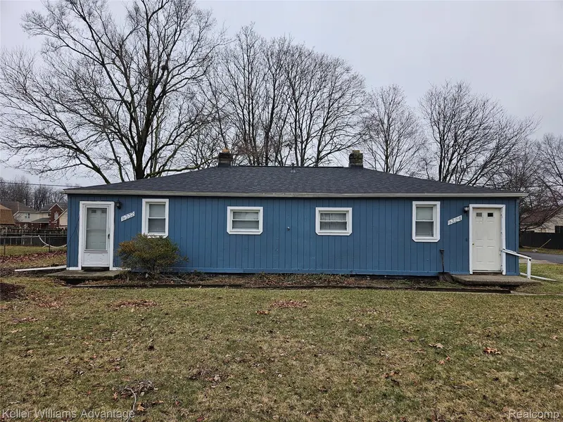 9332 Lamont, Livonia, MI 48150