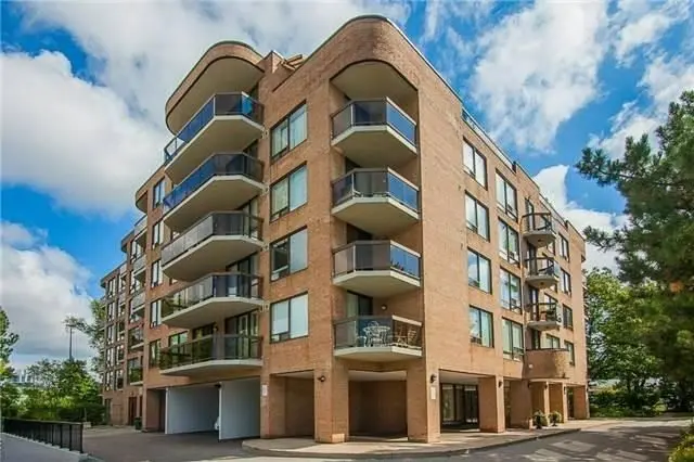 96 Fifeshire RD #Ph603, Toronto C12, ON M2L 2X9