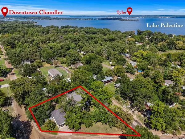 5026 Lost Pine Drive, Chandler, TX 75758