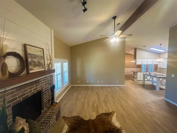 2776 S Highway 77 Highway, Cameron, TX 76520