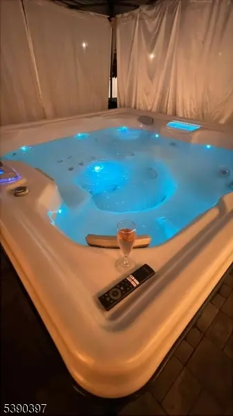 505 Knopf St, Linden City, NJ 07036